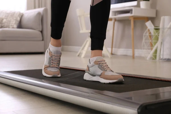 Walking Pad Test 2025: Die besten Gehbänder für zu Hause und Büro